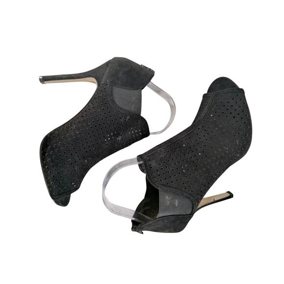 MADDEN GIRL! BLACK VEGAN SUEDE LEATHER PERFORATED DETAIL STILETTO HEELS! SZ 7.5M - Picture 7 of 10